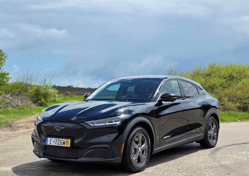 Ford Mustang Mach E, 2021 Extended Range 99 KW, 210000 km