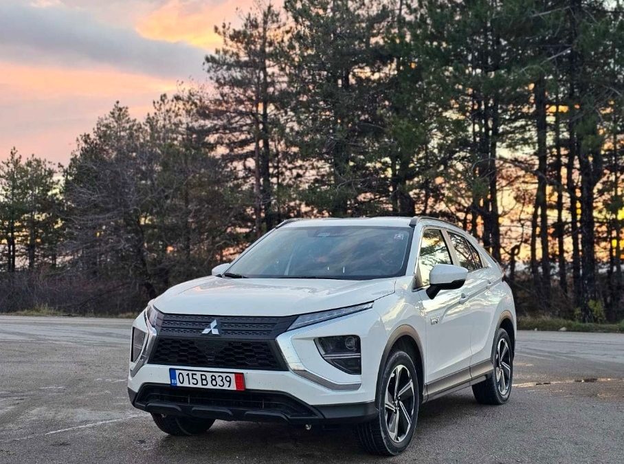 Mitsubishi Eclipse Cross PHEV, 2022 Warranty, Plug in Hybrid, 52000 km