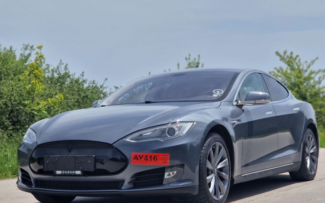 Tesla Model S P85 Performance, EU Version,   lifetime Free Supercharging, 2014, 120000 km