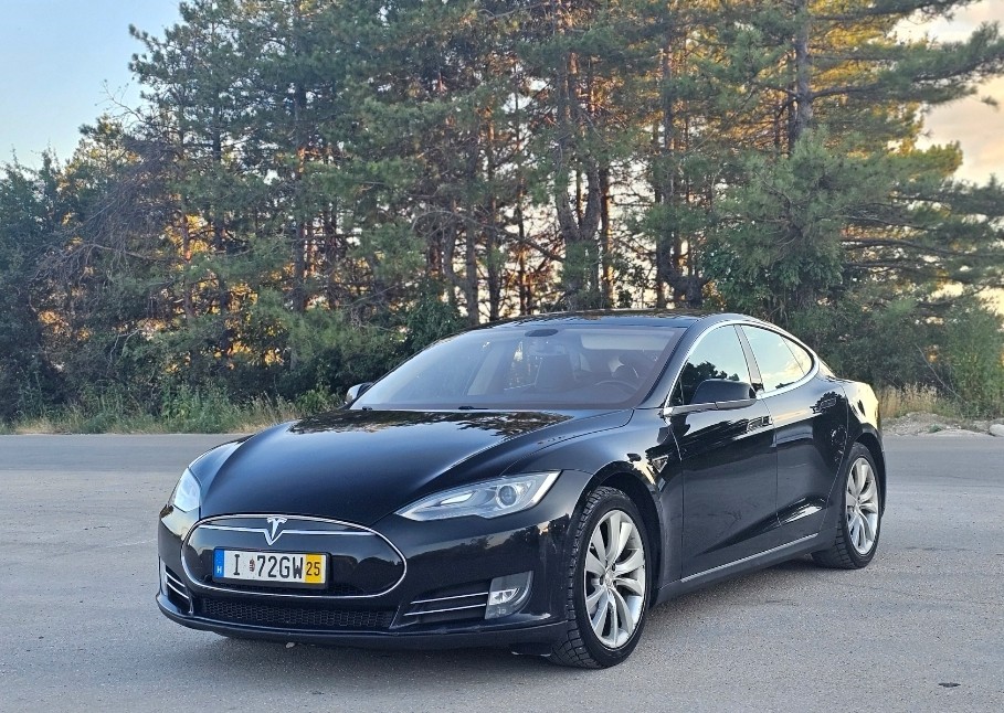 Tesla Model S Performance Signature, 2014 Free Supercharging, 160000 km