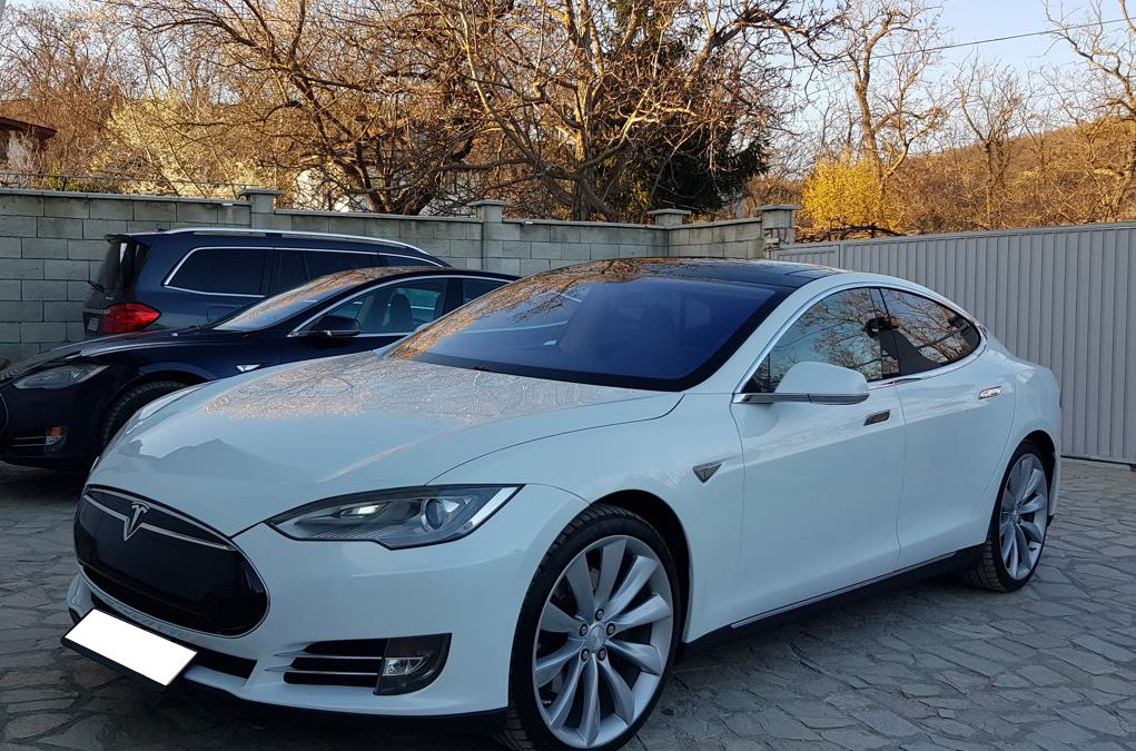 Tesla Model S60, 2015, 75000 km