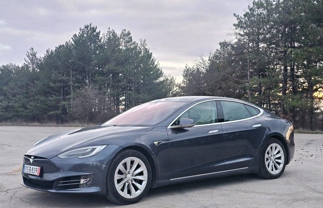 Tesla Model S75D, 2018 EU Autopilot, 98000 km