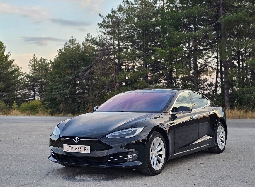 Tesla Model S75D, 2019 Warranty Autopilot, 80000 km