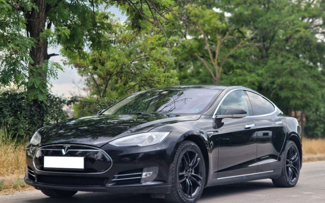 Tesla Model S85 2014, EU Version + Free Supercharging, CCS, 135000 km