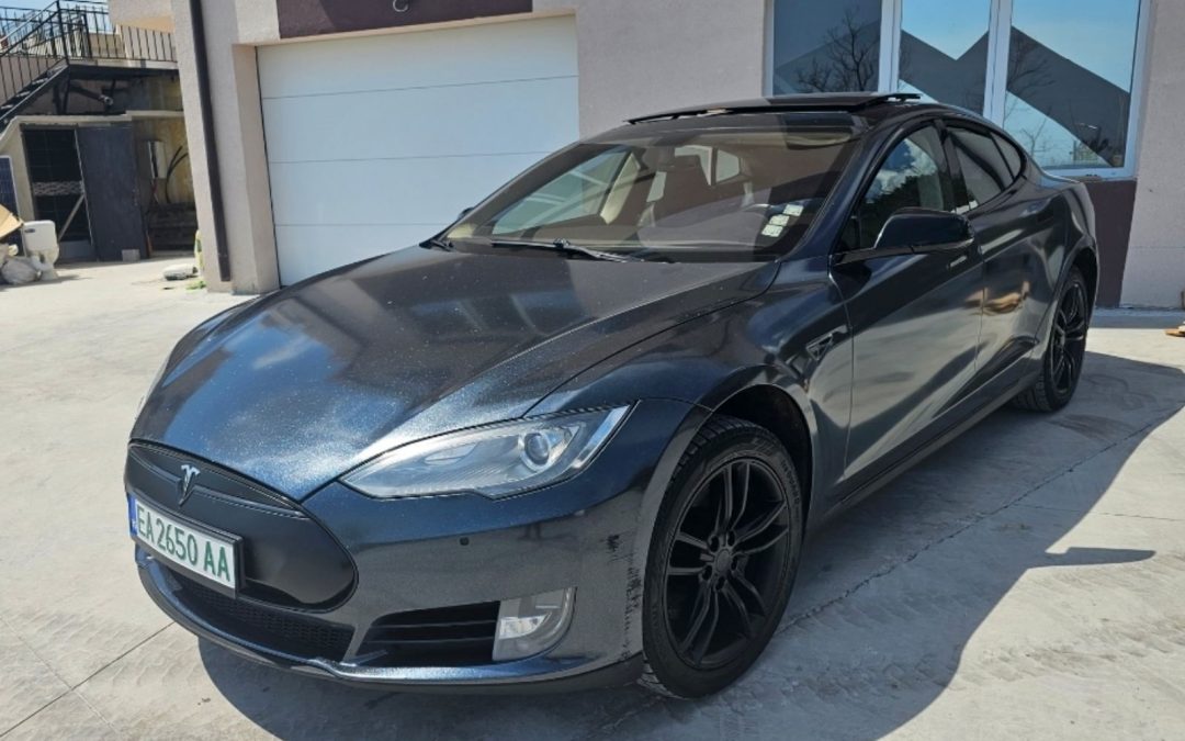 Tesla Model S85, 2014 Free Supercharging, 190000 km