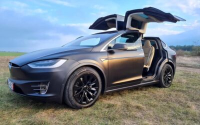 Tesla Model X90D, 2016 USA Autopilot, 120000 km