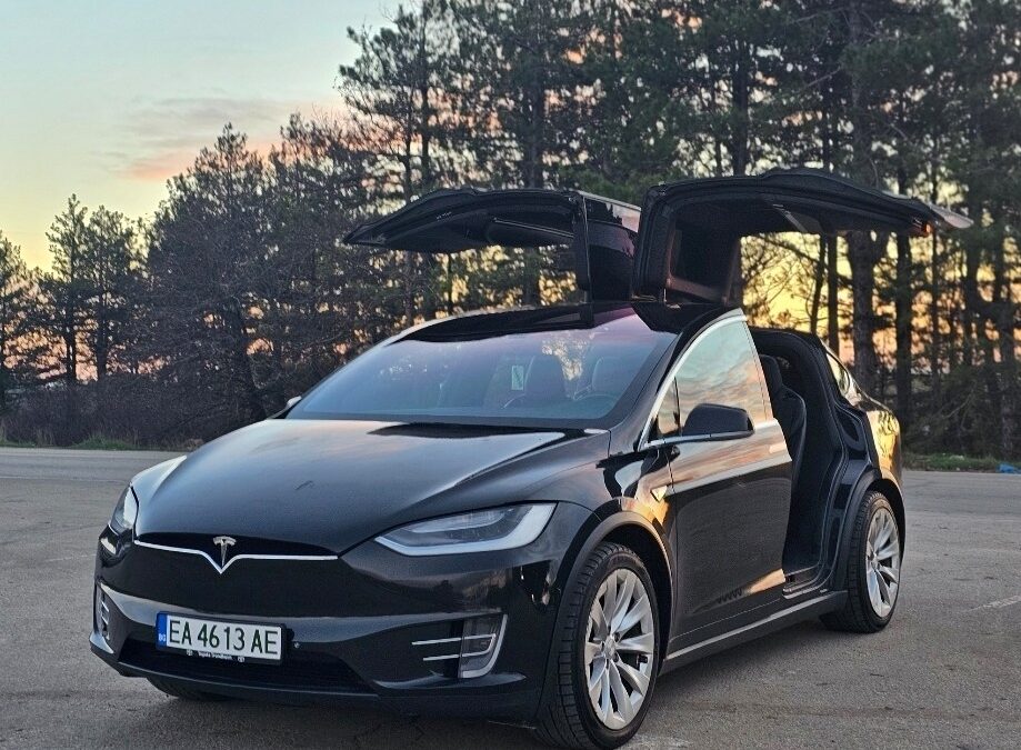 Tesla Model X90D, 2017 EU Autopilot, 110000 km