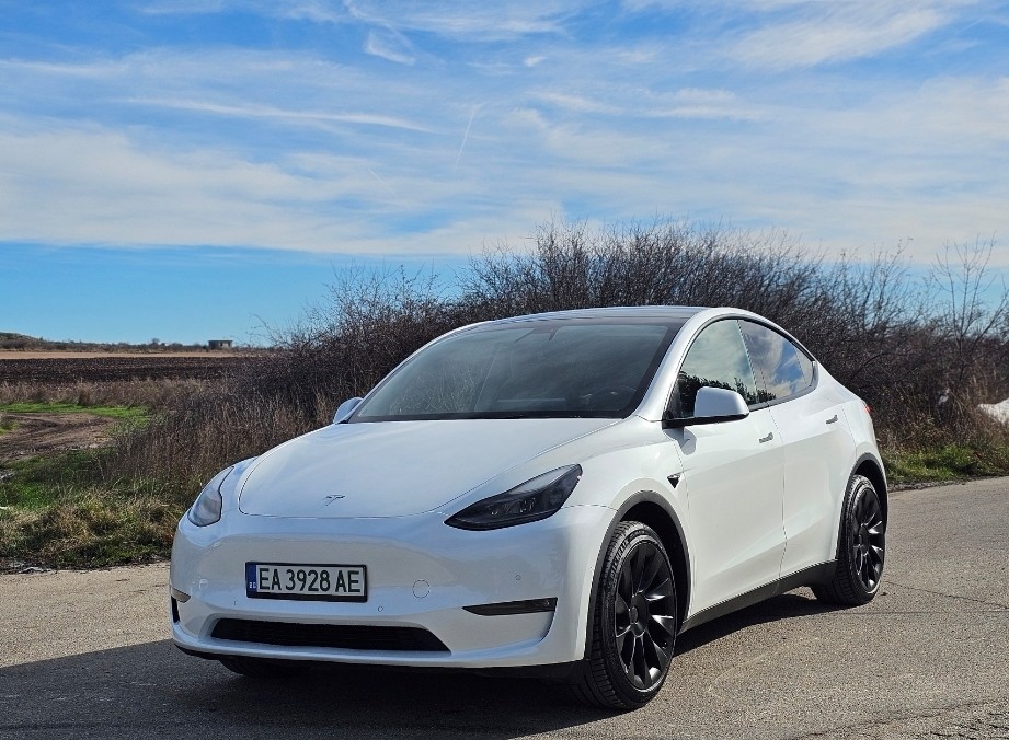 Tesla Model Y Long Range 4×4,  2022 Warranty FSD,  51000 km