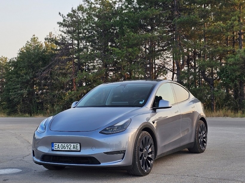 Tesla Model Y Long Range 4×4, 2024 Warranty FSD, 30000 km