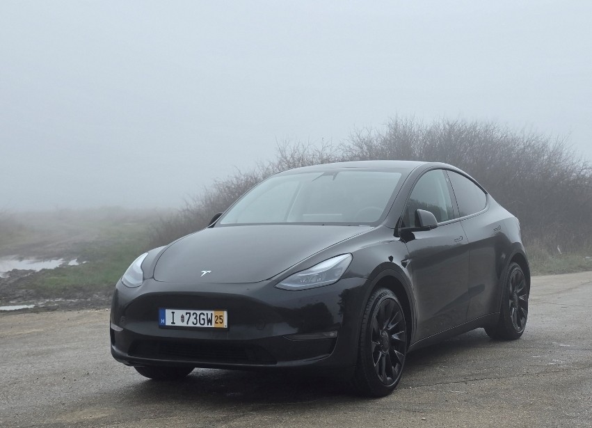 Tesla Model Y Long Range 4×4,  2024 Warranty FSD, 27000 km