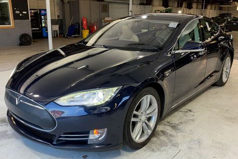 Tesla Model S60, 2013, 25000 euro